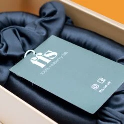 Effortlessly Easy Heatless Hair Curling Set -Ffs Sales Store product img heatless hair curlers packaged open close up new